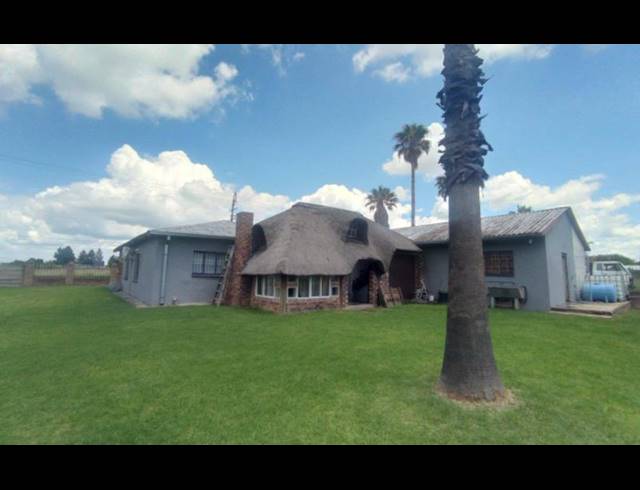 3 BEDROOM HOUSE FOR SALE IN RIVERSDALE